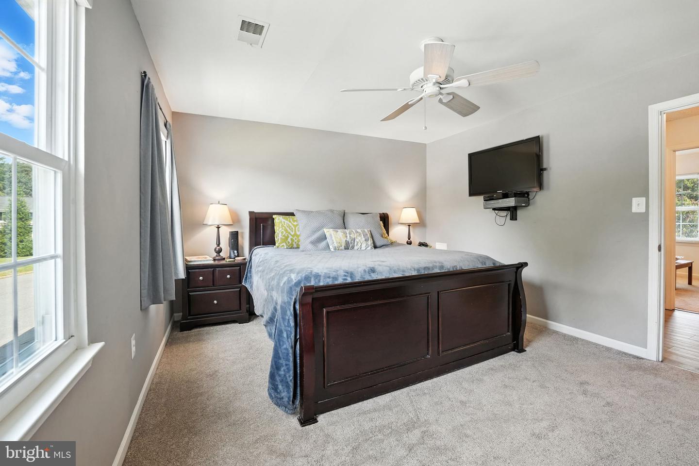 3876 ORIOLE CT, DUMFRIES, Virginia 22025, 4 Bedrooms Bedrooms, ,2 BathroomsBathrooms,Residential,For sale,3876 ORIOLE CT,VAPW2101400 MLS # VAPW2101400
