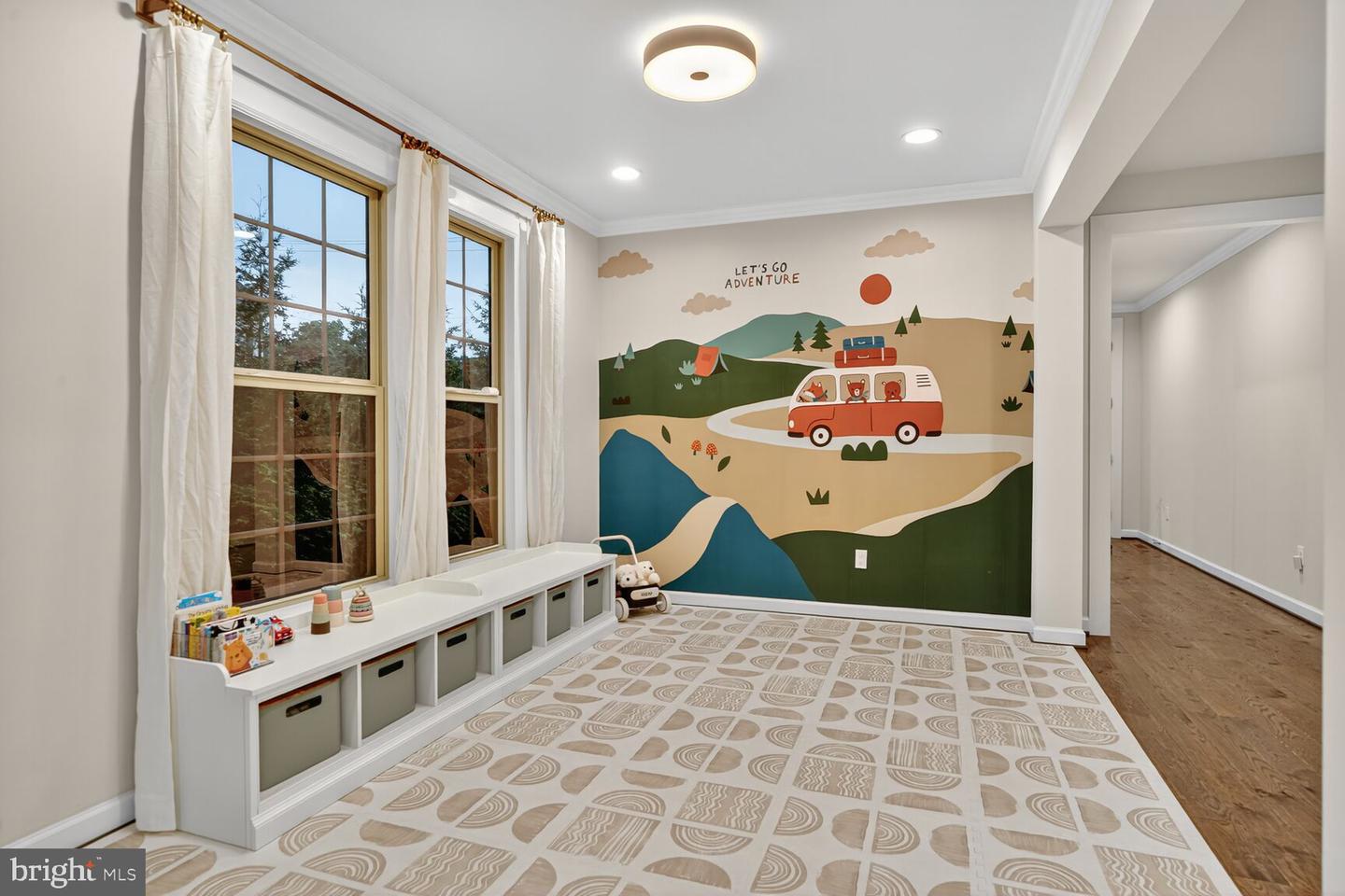 9093 BEAR BRANCH PL, FAIRFAX, Virginia 22031, 4 Bedrooms Bedrooms, ,3 BathroomsBathrooms,Residential,For sale,9093 BEAR BRANCH PL,VAFX2261092 MLS # VAFX2261092