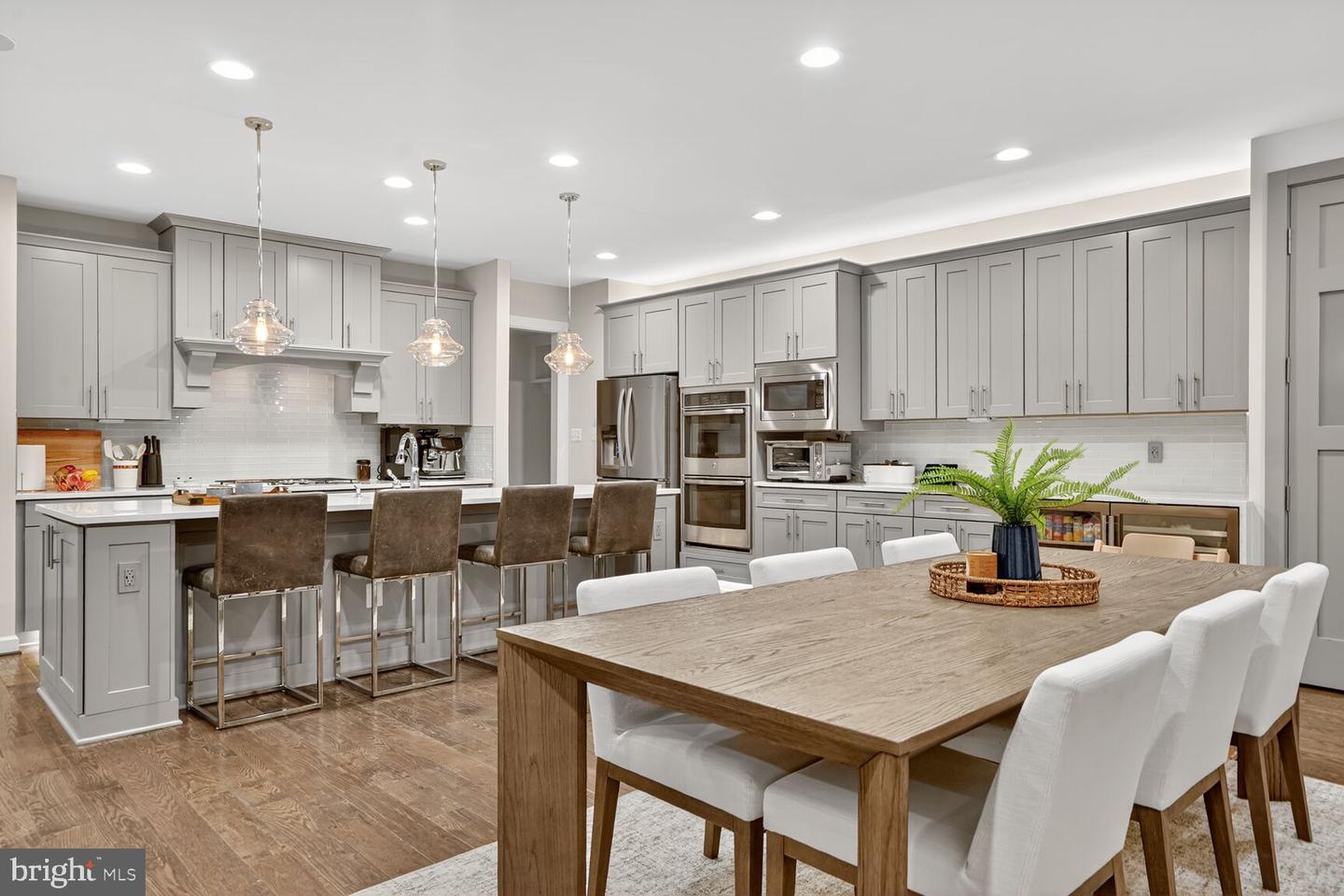 9093 BEAR BRANCH PL, FAIRFAX, Virginia 22031, 4 Bedrooms Bedrooms, ,3 BathroomsBathrooms,Residential,For sale,9093 BEAR BRANCH PL,VAFX2261092 MLS # VAFX2261092