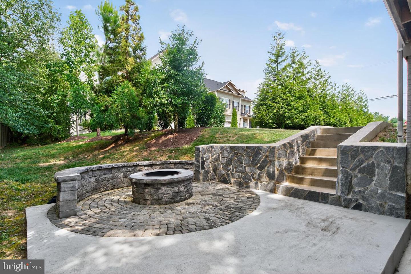 9093 BEAR BRANCH PL, FAIRFAX, Virginia 22031, 4 Bedrooms Bedrooms, ,3 BathroomsBathrooms,Residential,For sale,9093 BEAR BRANCH PL,VAFX2261092 MLS # VAFX2261092