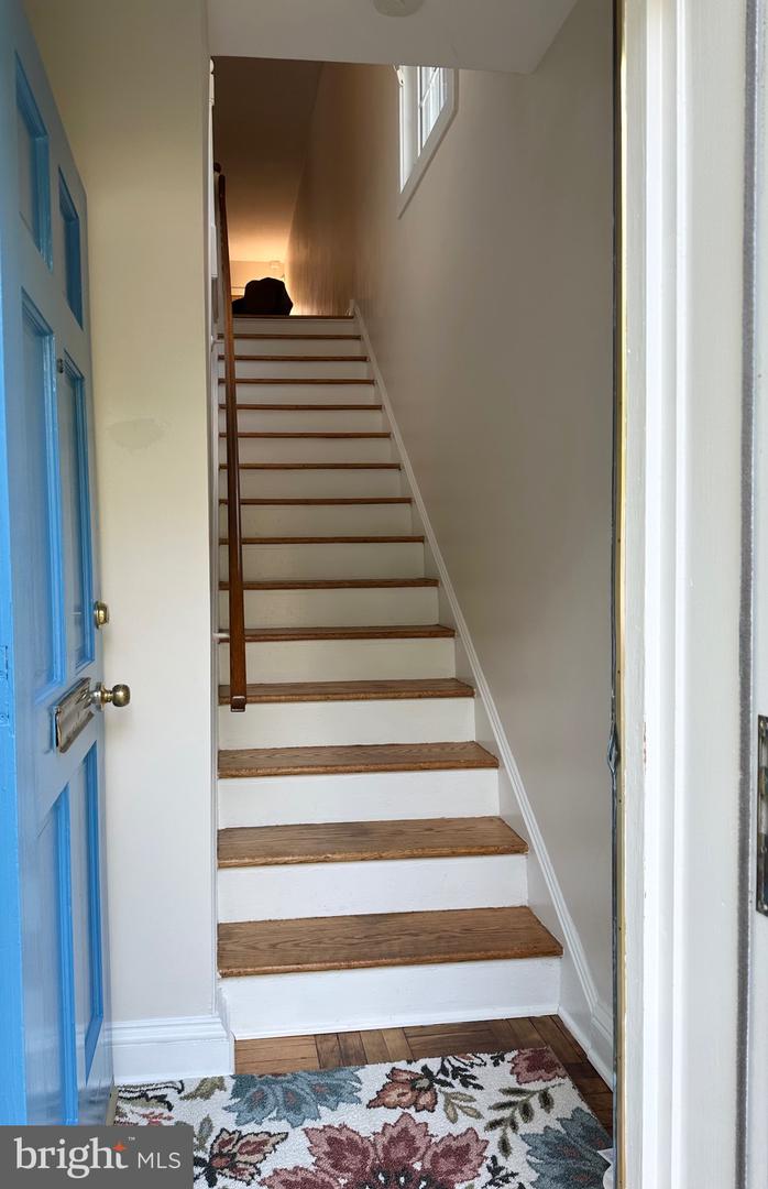 1423 MARTHA CUSTIS DR, ALEXANDRIA, Virginia 22302, 1 Bedroom Bedrooms, 5 Rooms Rooms,1 BathroomBathrooms,Residential,For sale,1423 MARTHA CUSTIS DR,VAAX2048556 MLS # VAAX2048556