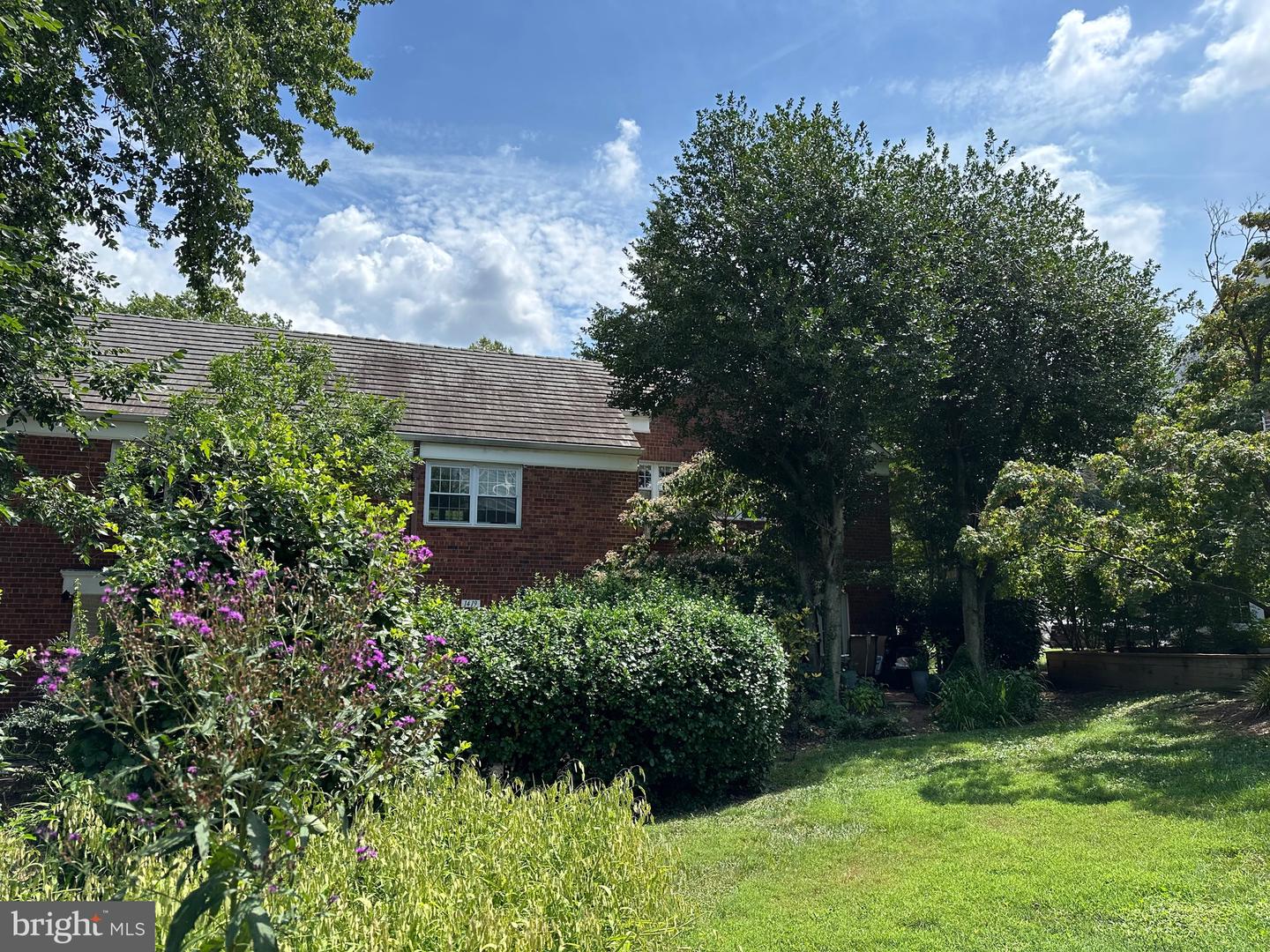 1423 MARTHA CUSTIS DR, ALEXANDRIA, Virginia 22302, 1 Bedroom Bedrooms, 5 Rooms Rooms,1 BathroomBathrooms,Residential,For sale,1423 MARTHA CUSTIS DR,VAAX2048556 MLS # VAAX2048556