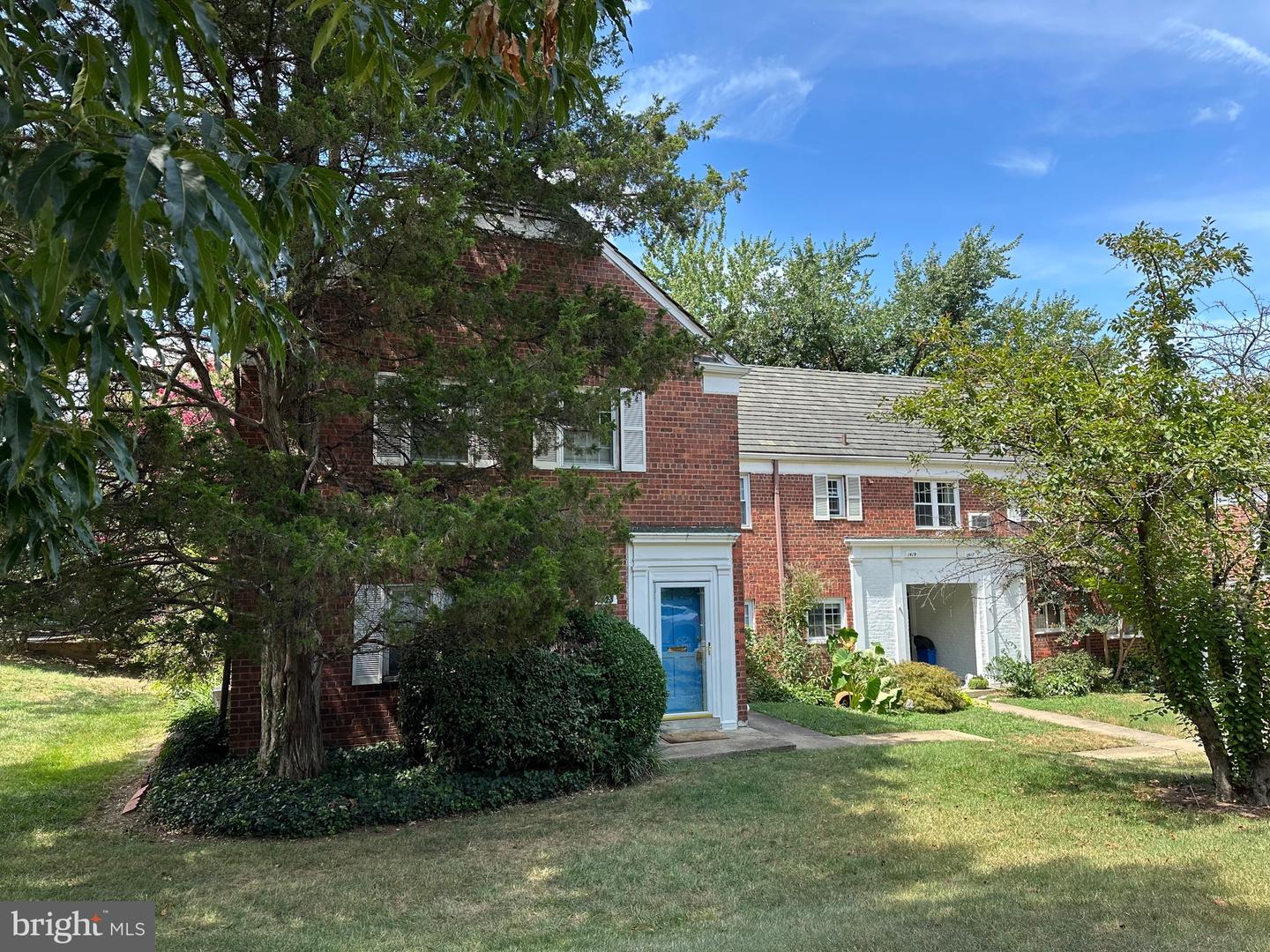 1423 MARTHA CUSTIS DR, ALEXANDRIA, Virginia 22302, 1 Bedroom Bedrooms, 5 Rooms Rooms,1 BathroomBathrooms,Residential,For sale,1423 MARTHA CUSTIS DR,VAAX2048556 MLS # VAAX2048556