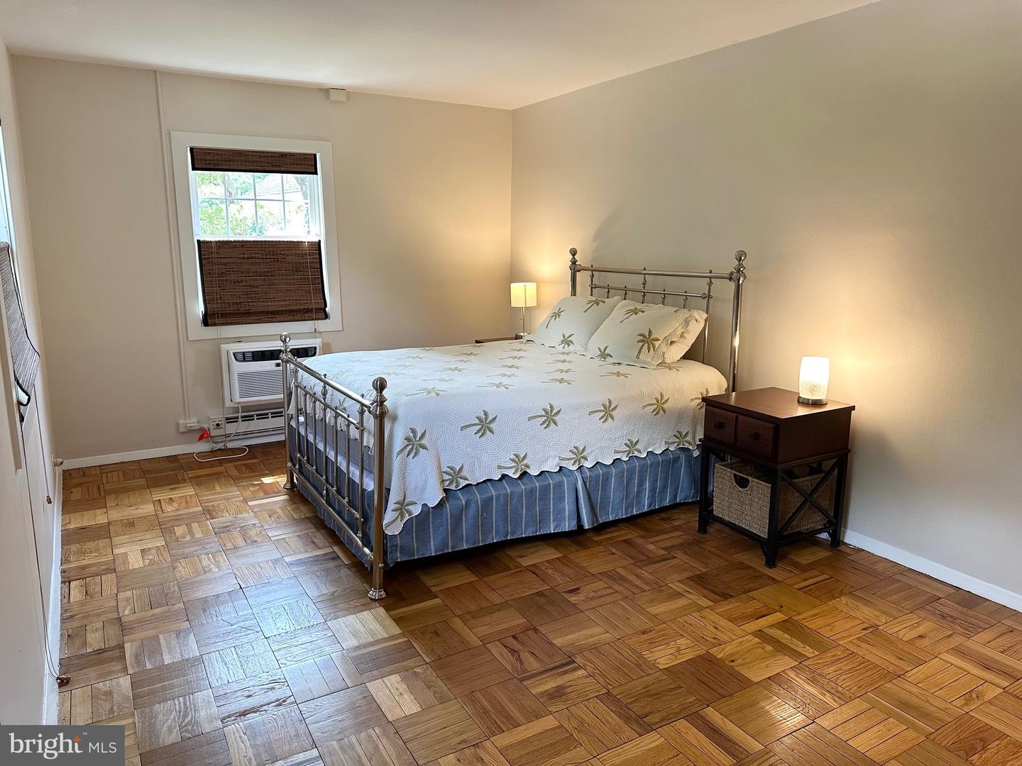 1423 MARTHA CUSTIS DR, ALEXANDRIA, Virginia 22302, 1 Bedroom Bedrooms, 5 Rooms Rooms,1 BathroomBathrooms,Residential,For sale,1423 MARTHA CUSTIS DR,VAAX2048556 MLS # VAAX2048556