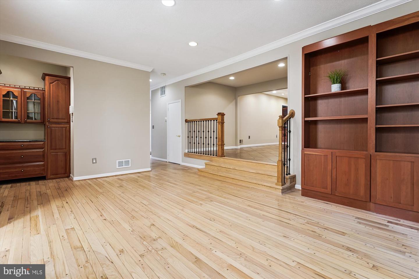7921 JOURNEY LN, SPRINGFIELD, Virginia 22153, 4 Bedrooms Bedrooms, ,3 BathroomsBathrooms,Residential,For sale,7921 JOURNEY LN,VAFX2261124 MLS # VAFX2261124