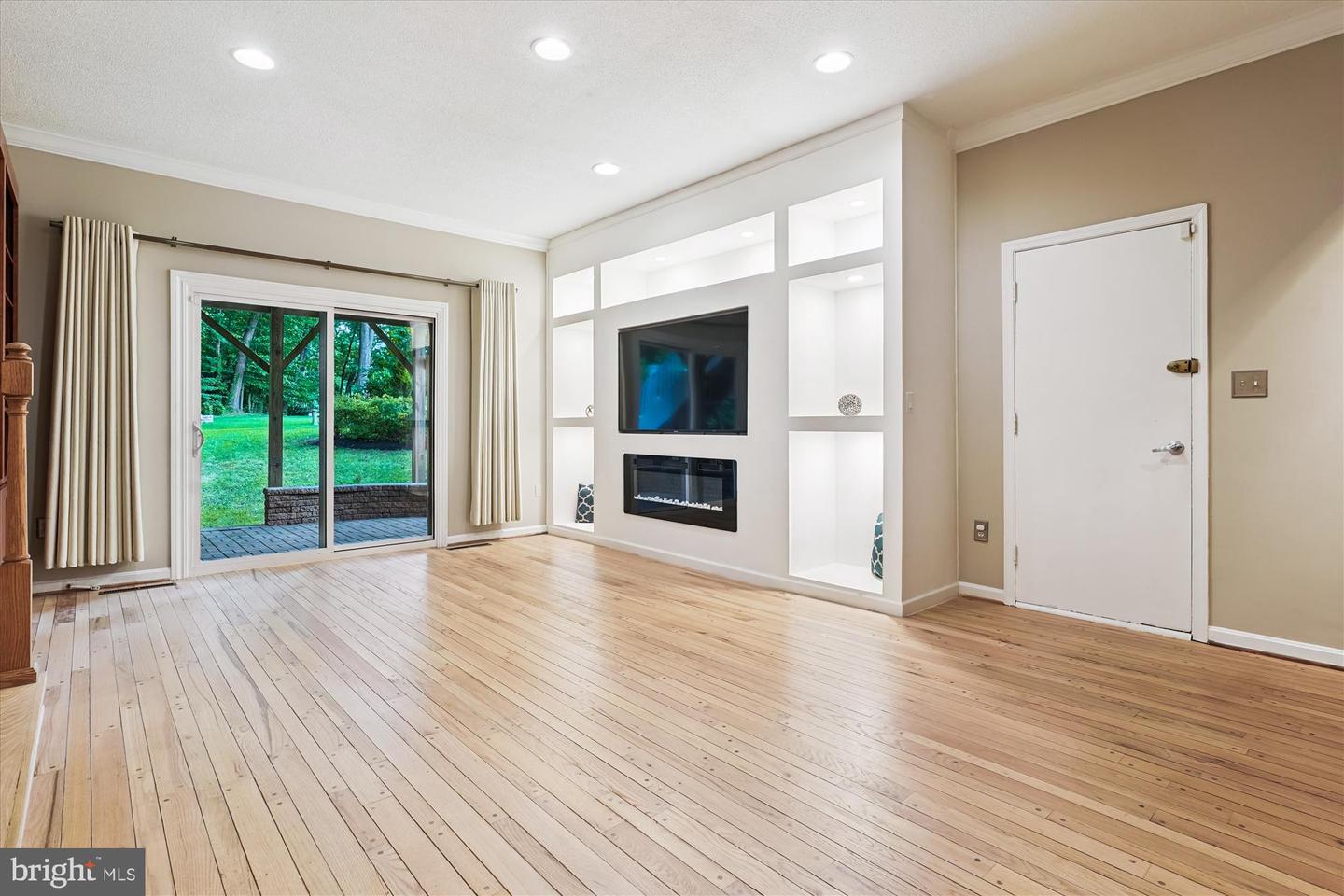 7921 JOURNEY LN, SPRINGFIELD, Virginia 22153, 4 Bedrooms Bedrooms, ,3 BathroomsBathrooms,Residential,For sale,7921 JOURNEY LN,VAFX2261124 MLS # VAFX2261124