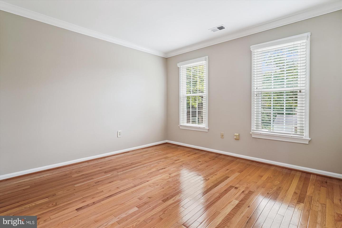 7921 JOURNEY LN, SPRINGFIELD, Virginia 22153, 4 Bedrooms Bedrooms, ,3 BathroomsBathrooms,Residential,For sale,7921 JOURNEY LN,VAFX2261124 MLS # VAFX2261124