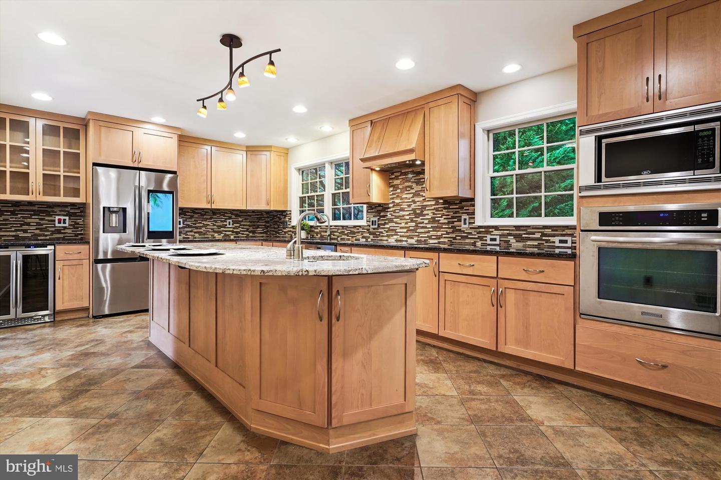 7921 JOURNEY LN, SPRINGFIELD, Virginia 22153, 4 Bedrooms Bedrooms, ,3 BathroomsBathrooms,Residential,For sale,7921 JOURNEY LN,VAFX2261124 MLS # VAFX2261124