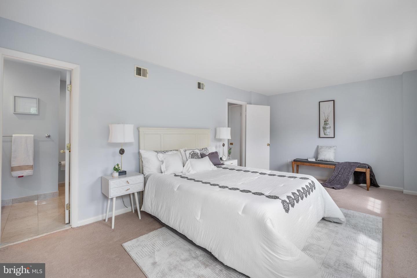 2992 COVINGTON ST, FAIRFAX, Virginia 22031, 3 Bedrooms Bedrooms, ,3 BathroomsBathrooms,Residential,For sale,2992 COVINGTON ST,VAFX2261172 MLS # VAFX2261172
