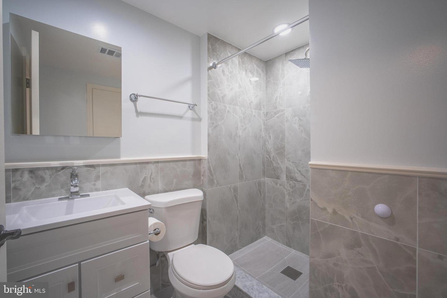 2992 COVINGTON ST, FAIRFAX, Virginia 22031, 3 Bedrooms Bedrooms, ,3 BathroomsBathrooms,Residential,For sale,2992 COVINGTON ST,VAFX2261172 MLS # VAFX2261172