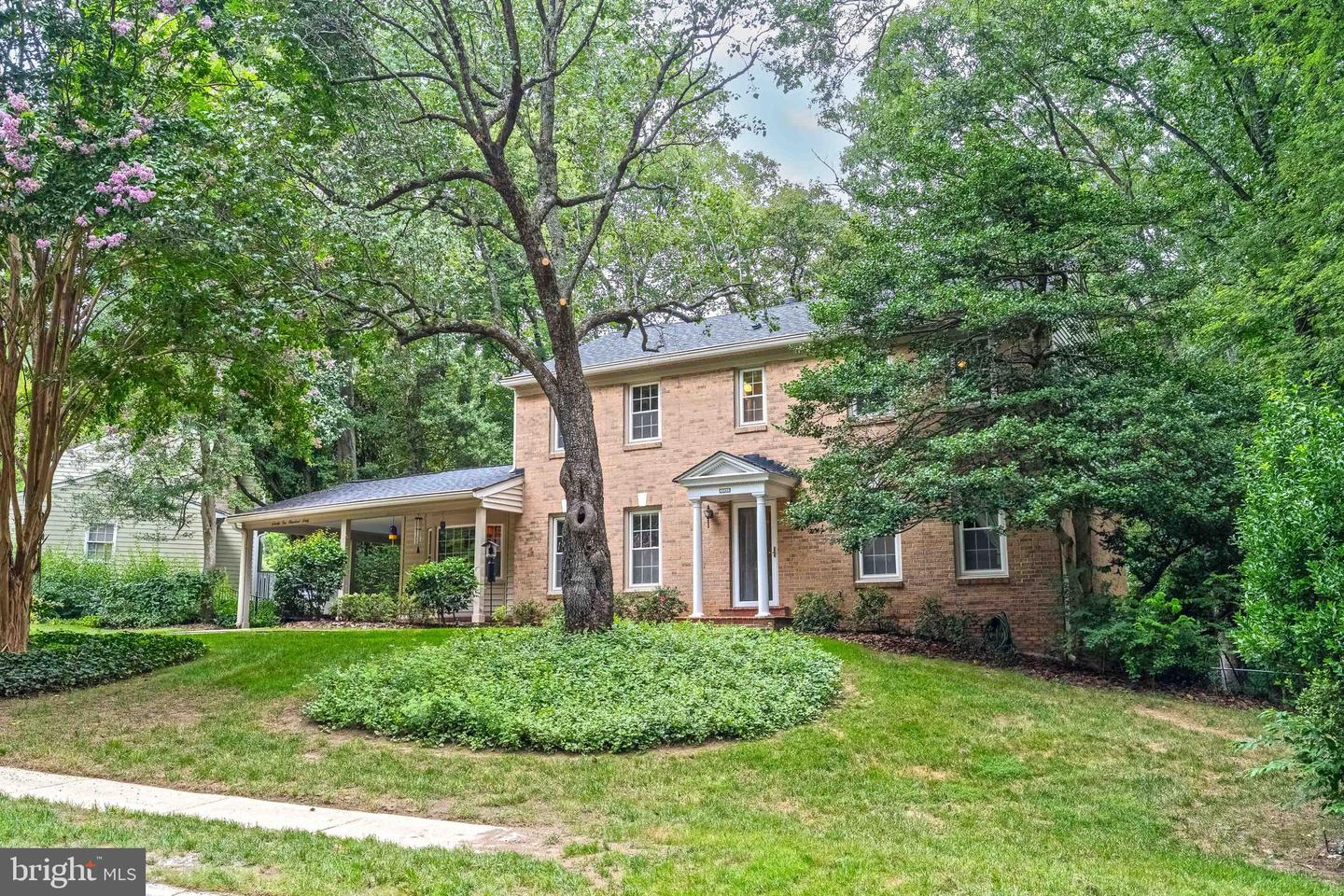 9260 ELJAMES DR, FAIRFAX, Virginia 22032, 4 Bedrooms Bedrooms, 14 Rooms Rooms,2 BathroomsBathrooms,Residential,For sale,9260 ELJAMES DR,VAFX2261182 MLS # VAFX2261182