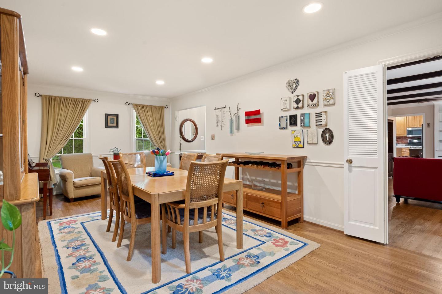 9260 ELJAMES DR, FAIRFAX, Virginia 22032, 4 Bedrooms Bedrooms, 14 Rooms Rooms,2 BathroomsBathrooms,Residential,For sale,9260 ELJAMES DR,VAFX2261182 MLS # VAFX2261182