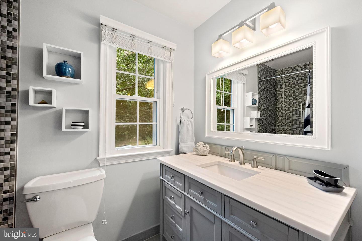 9260 ELJAMES DR, FAIRFAX, Virginia 22032, 4 Bedrooms Bedrooms, 14 Rooms Rooms,2 BathroomsBathrooms,Residential,For sale,9260 ELJAMES DR,VAFX2261182 MLS # VAFX2261182