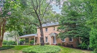 9260 ELJAMES DR, FAIRFAX, Virginia 22032, 4 Bedrooms Bedrooms, 14 Rooms Rooms,2 BathroomsBathrooms,Residential,For sale,9260 ELJAMES DR,VAFX2261182 MLS # VAFX2261182