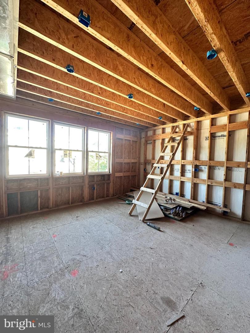 1048 BLADENSBURG RD NE, WASHINGTON, District Of Columbia 20002, 10 Bedrooms Bedrooms, ,5 BathroomsBathrooms,Residential,For sale,1048 BLADENSBURG RD NE,DCDC2214726 MLS # DCDC2214726