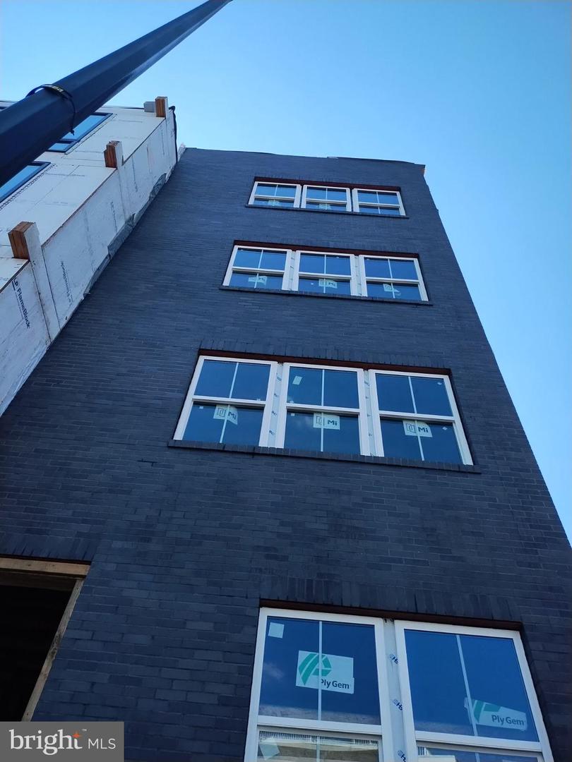 1048 BLADENSBURG RD NE, WASHINGTON, District Of Columbia 20002, 10 Bedrooms Bedrooms, ,5 BathroomsBathrooms,Residential,For sale,1048 BLADENSBURG RD NE,DCDC2214726 MLS # DCDC2214726