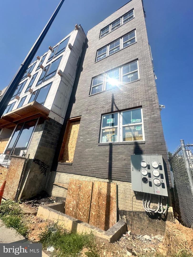 1048 BLADENSBURG RD NE, WASHINGTON, District Of Columbia 20002, 10 Bedrooms Bedrooms, ,5 BathroomsBathrooms,Residential,For sale,1048 BLADENSBURG RD NE,DCDC2214726 MLS # DCDC2214726