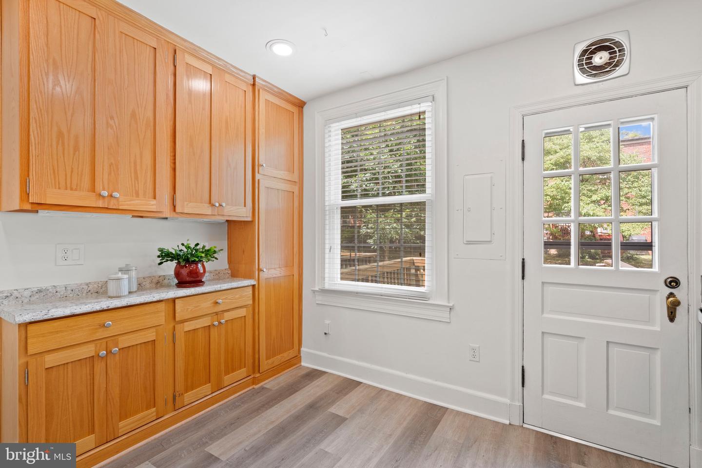 1415 S EDGEWOOD ST #463, ARLINGTON, Virginia 22204, 1 Bedroom Bedrooms, ,1 BathroomBathrooms,Residential,For sale,1415 S EDGEWOOD ST #463,VAAR2062154 MLS # VAAR2062154