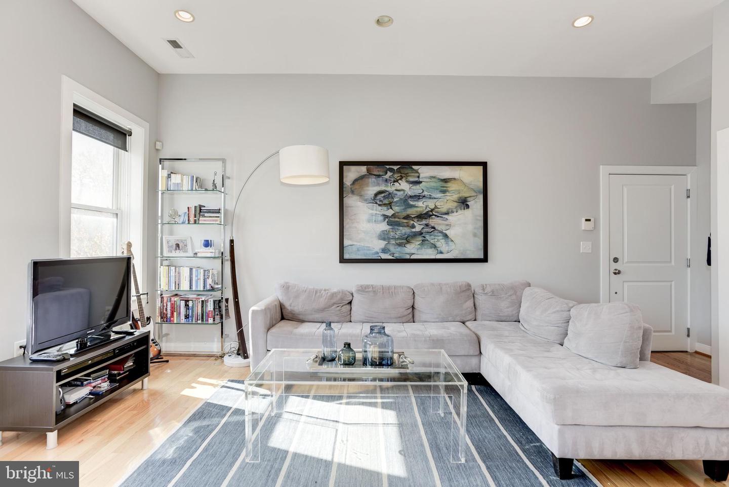 1240 4TH ST NW #200, WASHINGTON, District Of Columbia 20001, 2 Bedrooms Bedrooms, ,2 BathroomsBathrooms,Residential,For sale,1240 4TH ST NW #200,DCDC2214758 MLS # DCDC2214758