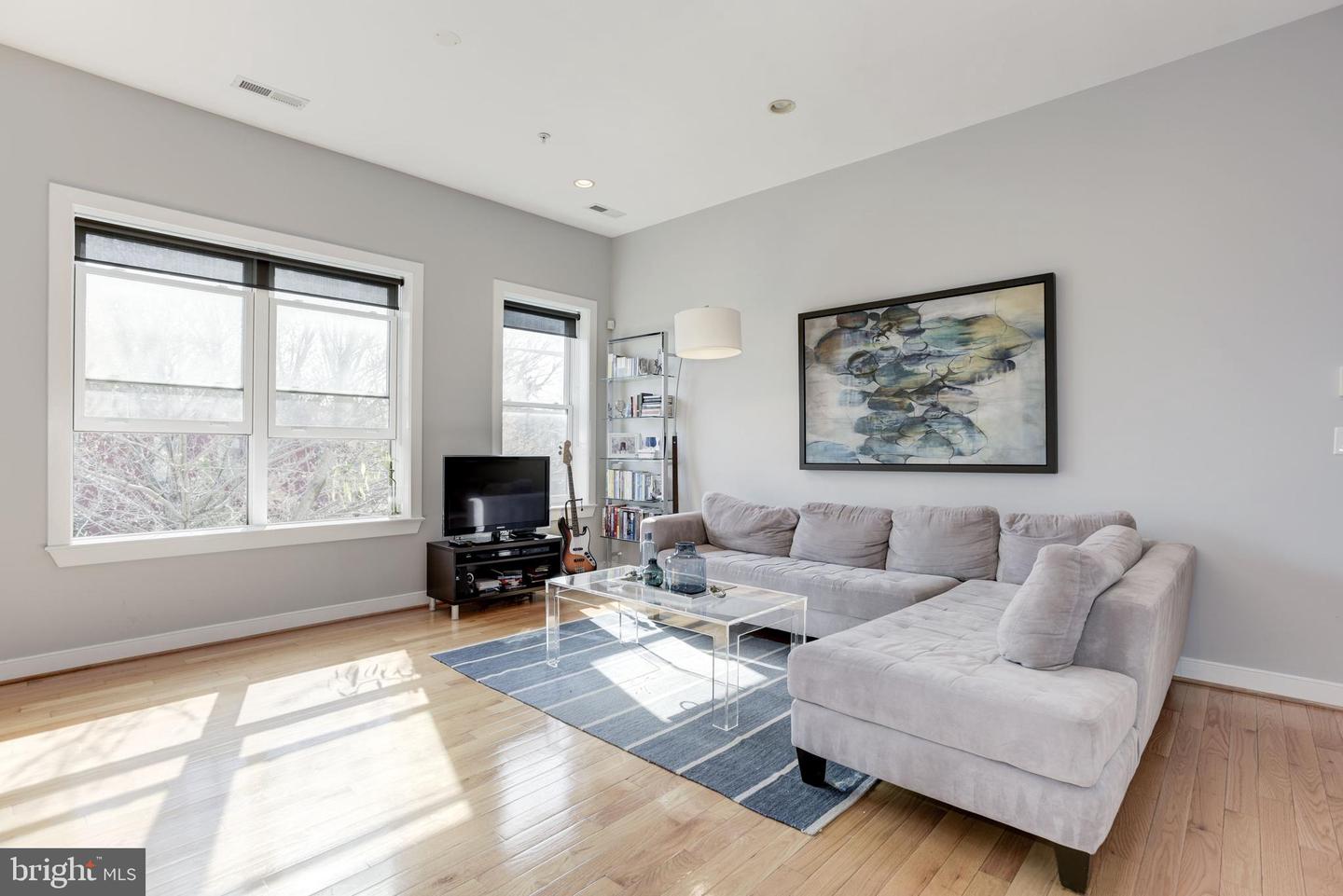 1240 4TH ST NW #200, WASHINGTON, District Of Columbia 20001, 2 Bedrooms Bedrooms, ,2 BathroomsBathrooms,Residential,For sale,1240 4TH ST NW #200,DCDC2214758 MLS # DCDC2214758