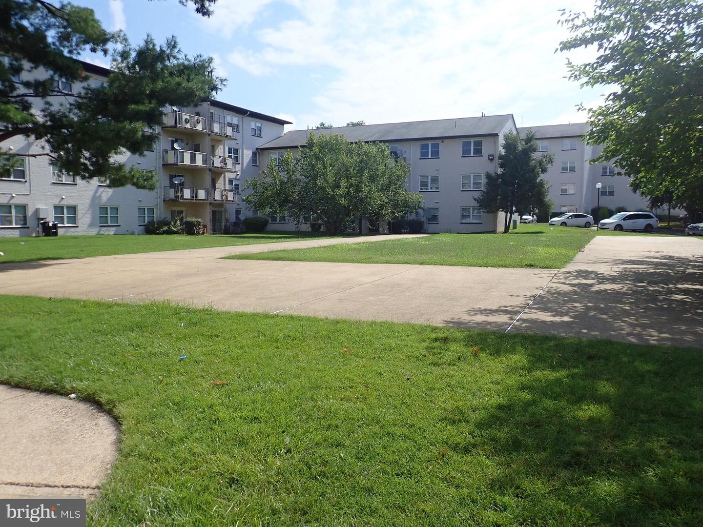 8424 RICHMOND HWY #90, ALEXANDRIA, Virginia 22309, 2 Bedrooms Bedrooms, ,1 BathroomBathrooms,Residential,For sale,8424 RICHMOND HWY #90,VAFX2260784 MLS # VAFX2260784