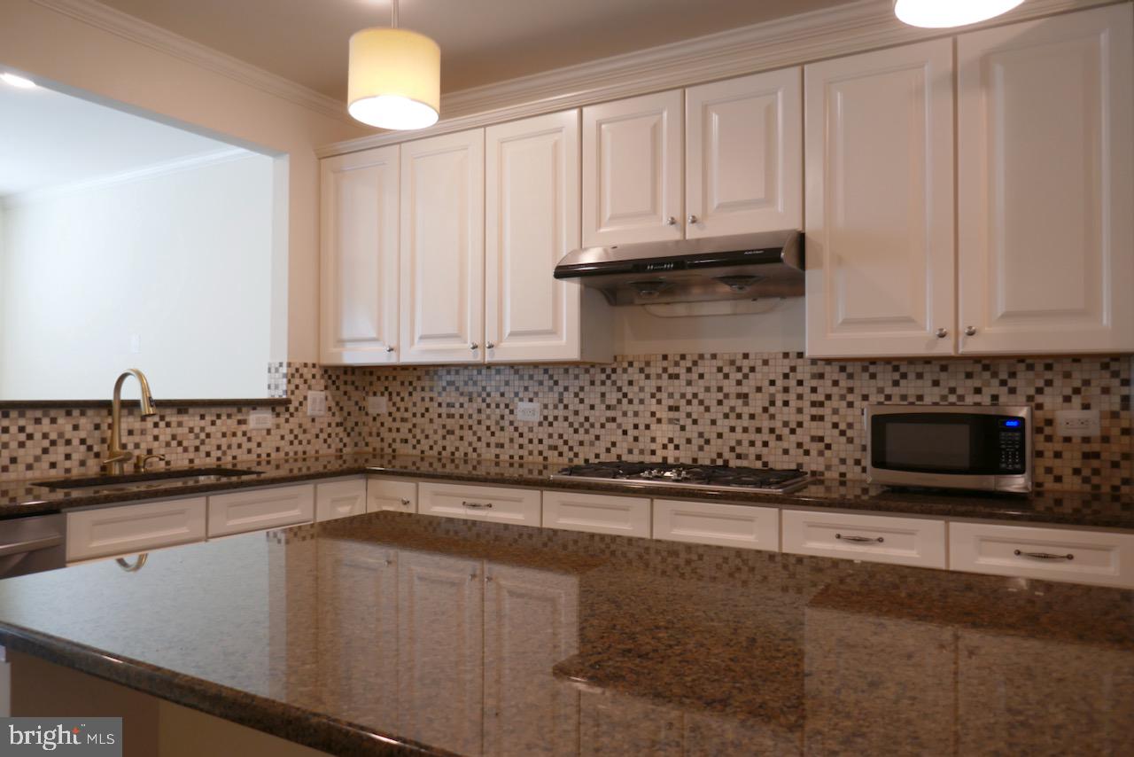 44132 PUMA SQ, CHANTILLY, Virginia 20152, 4 Bedrooms Bedrooms, ,3 BathroomsBathrooms,Residential,For sale,44132 PUMA SQ,VALO2104436 MLS # VALO2104436