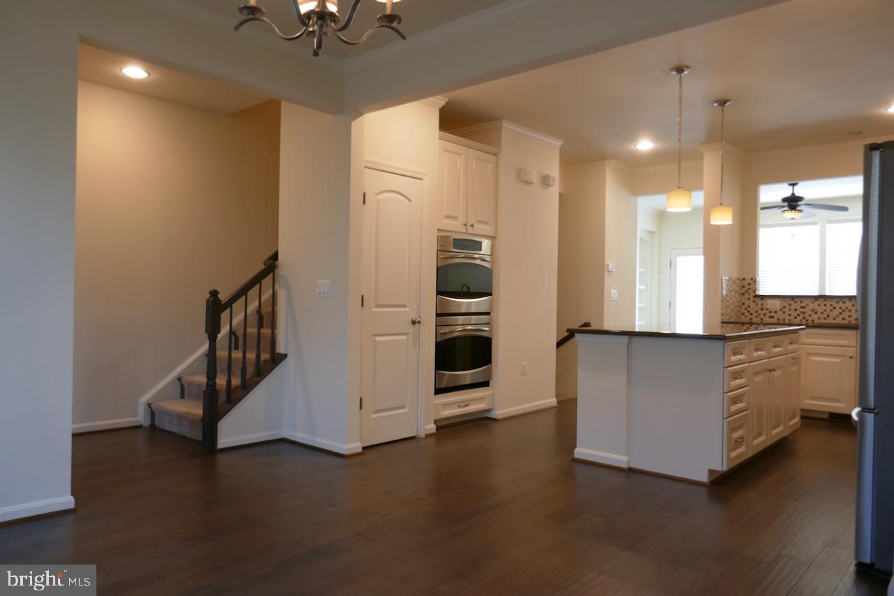 44132 PUMA SQ, CHANTILLY, Virginia 20152, 4 Bedrooms Bedrooms, ,3 BathroomsBathrooms,Residential,For sale,44132 PUMA SQ,VALO2104436 MLS # VALO2104436