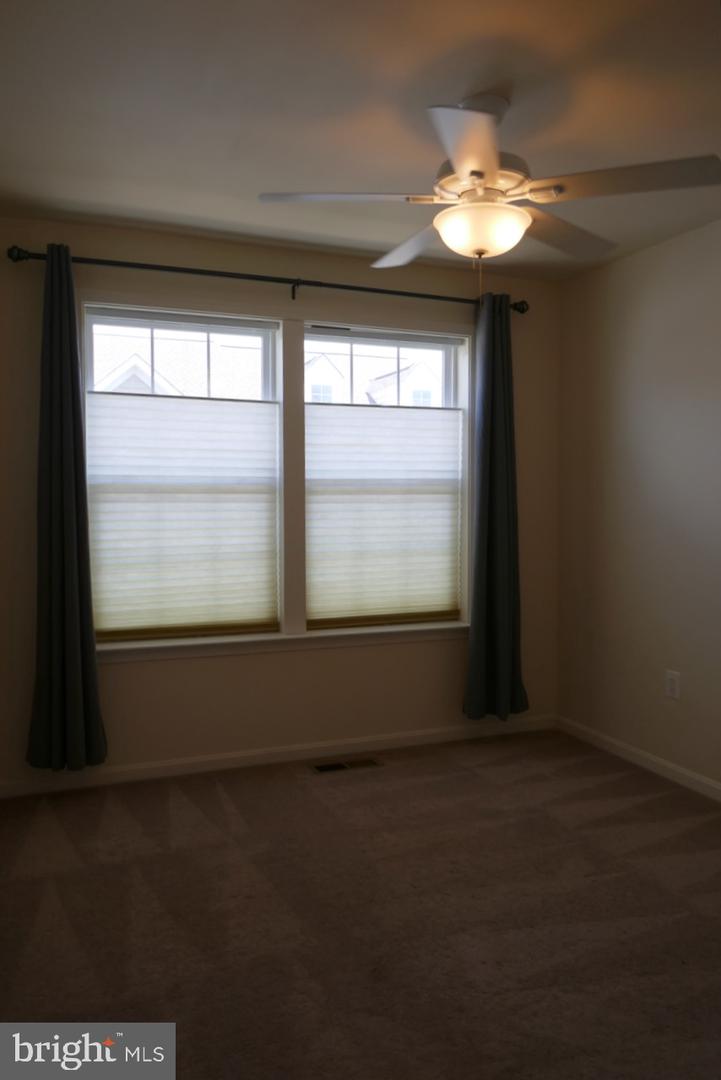 44132 PUMA SQ, CHANTILLY, Virginia 20152, 4 Bedrooms Bedrooms, ,3 BathroomsBathrooms,Residential,For sale,44132 PUMA SQ,VALO2104436 MLS # VALO2104436