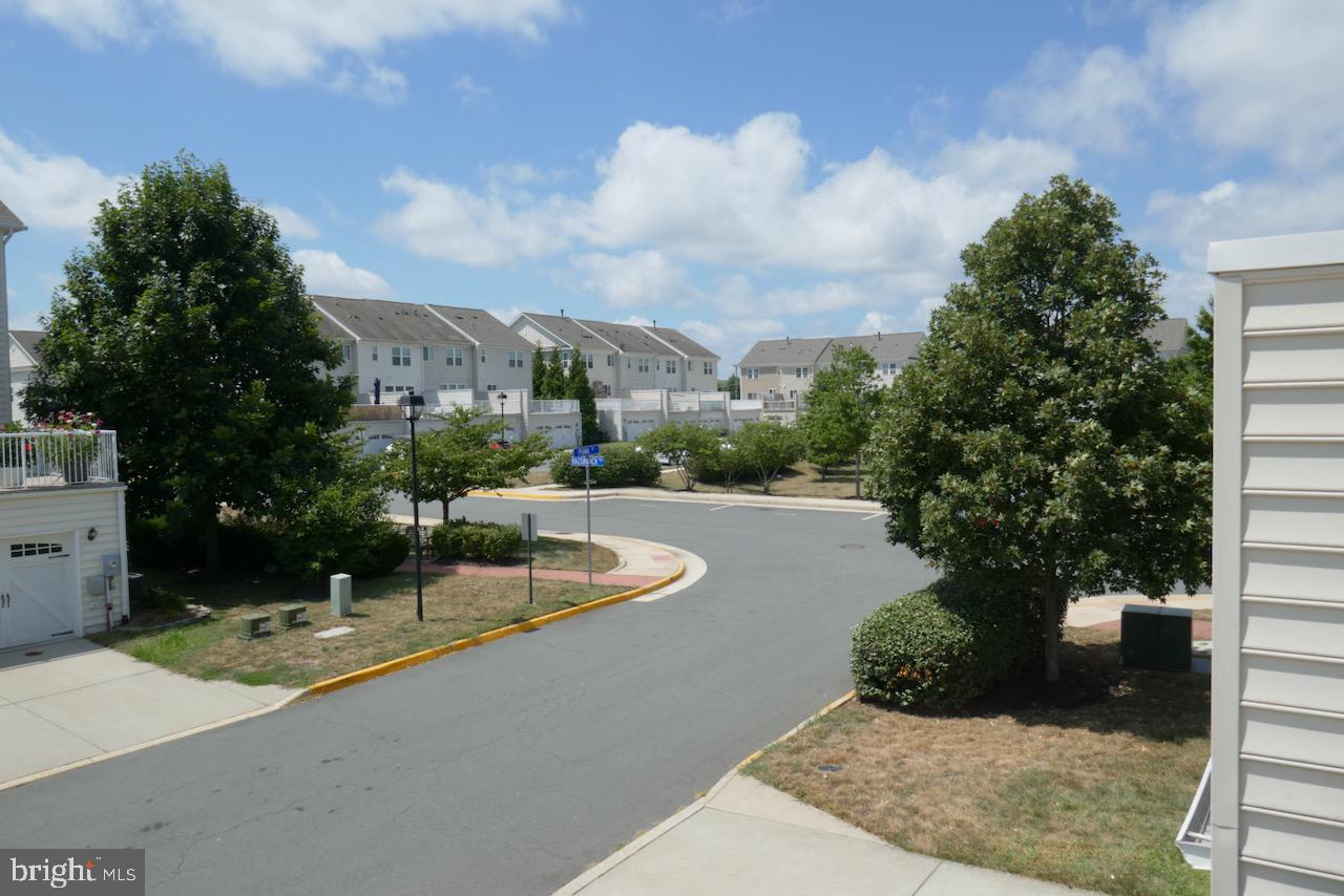 44132 PUMA SQ, CHANTILLY, Virginia 20152, 4 Bedrooms Bedrooms, ,3 BathroomsBathrooms,Residential,For sale,44132 PUMA SQ,VALO2104436 MLS # VALO2104436