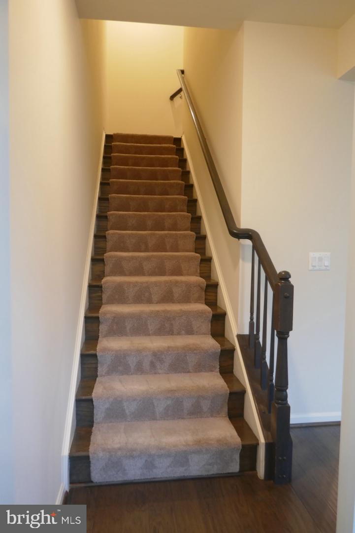 44132 PUMA SQ, CHANTILLY, Virginia 20152, 4 Bedrooms Bedrooms, ,3 BathroomsBathrooms,Residential,For sale,44132 PUMA SQ,VALO2104436 MLS # VALO2104436
