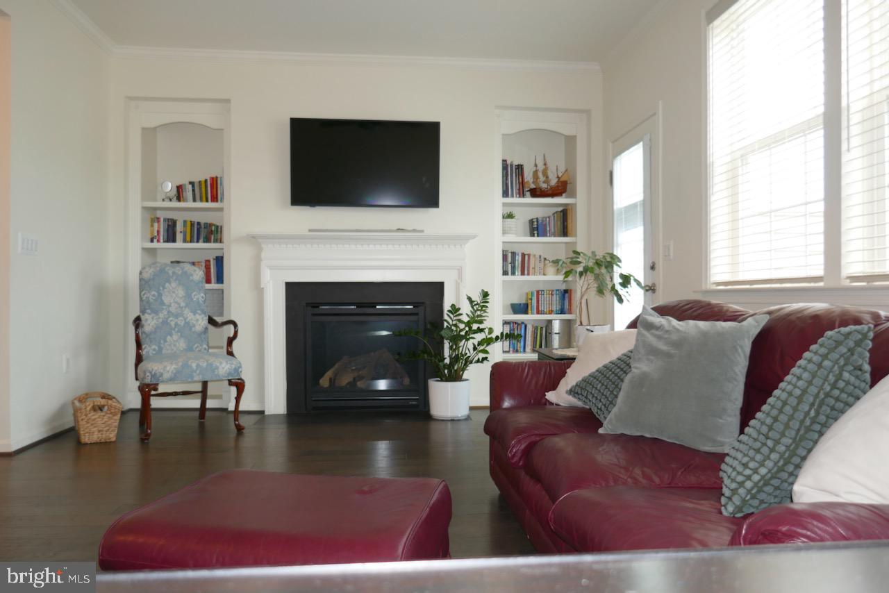 44132 PUMA SQ, CHANTILLY, Virginia 20152, 4 Bedrooms Bedrooms, ,3 BathroomsBathrooms,Residential,For sale,44132 PUMA SQ,VALO2104436 MLS # VALO2104436