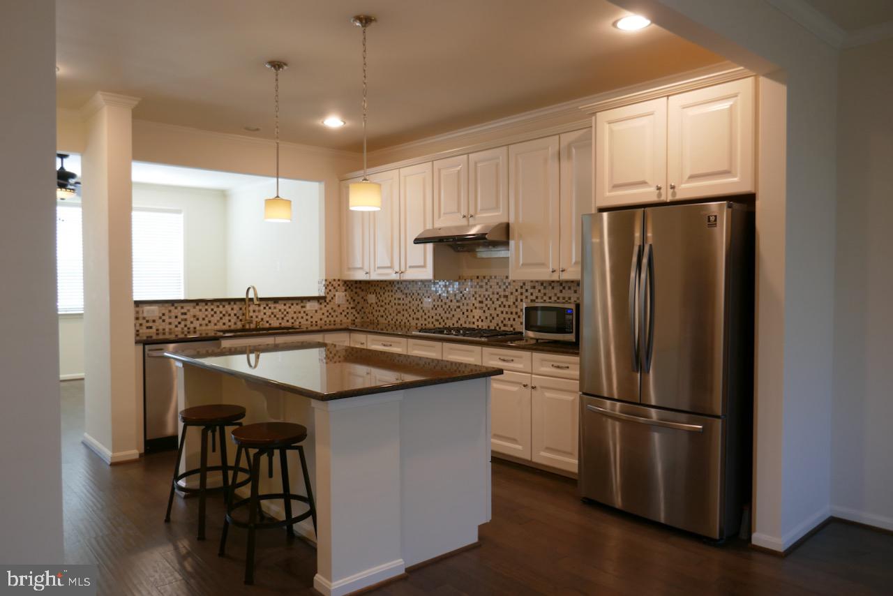44132 PUMA SQ, CHANTILLY, Virginia 20152, 4 Bedrooms Bedrooms, ,3 BathroomsBathrooms,Residential,For sale,44132 PUMA SQ,VALO2104436 MLS # VALO2104436