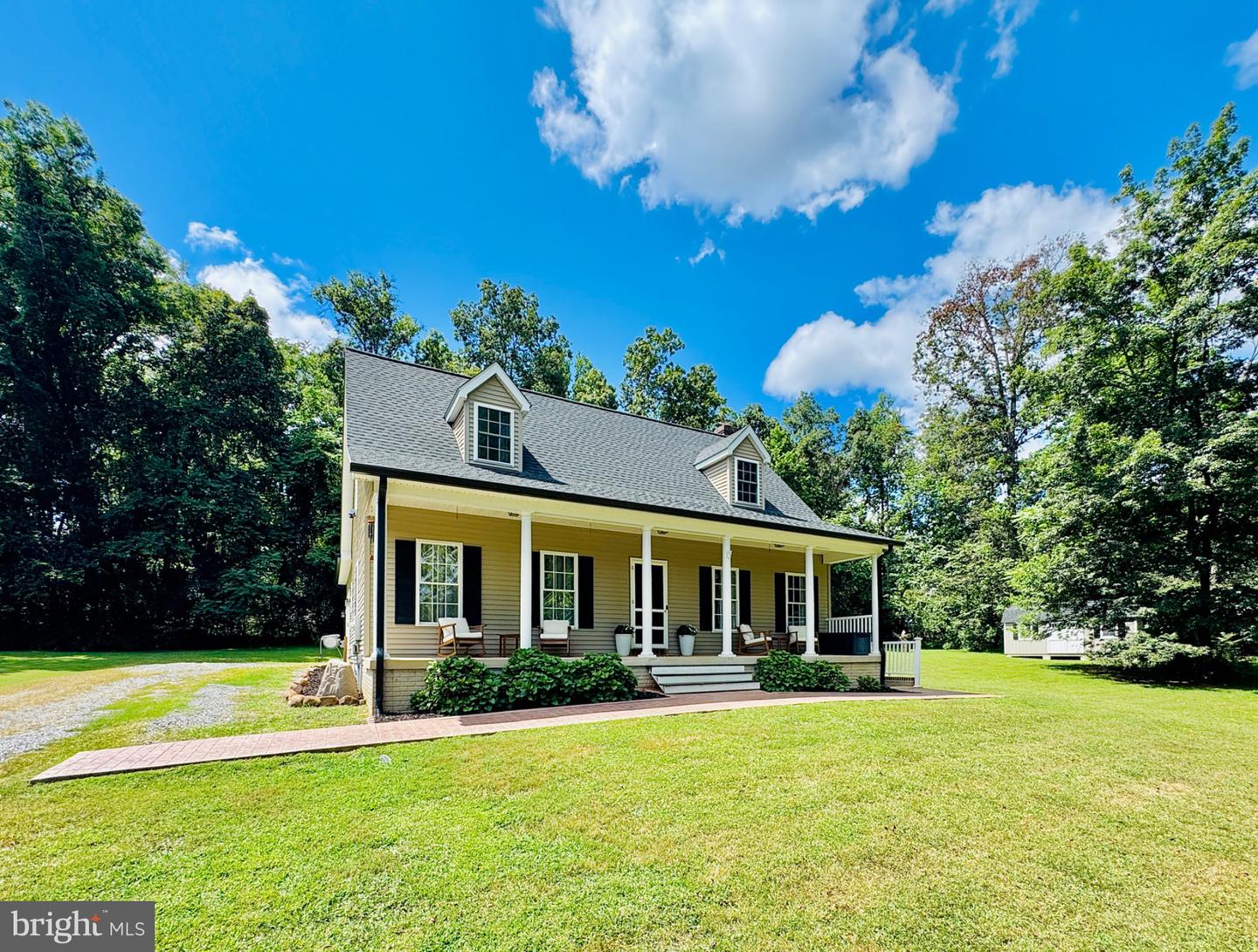 8404 ROGUES RD, WARRENTON, Virginia 20187, 3 Bedrooms Bedrooms, 13 Rooms Rooms,3 BathroomsBathrooms,Residential,For sale,8404 ROGUES RD,VAFQ2017908 MLS # VAFQ2017908