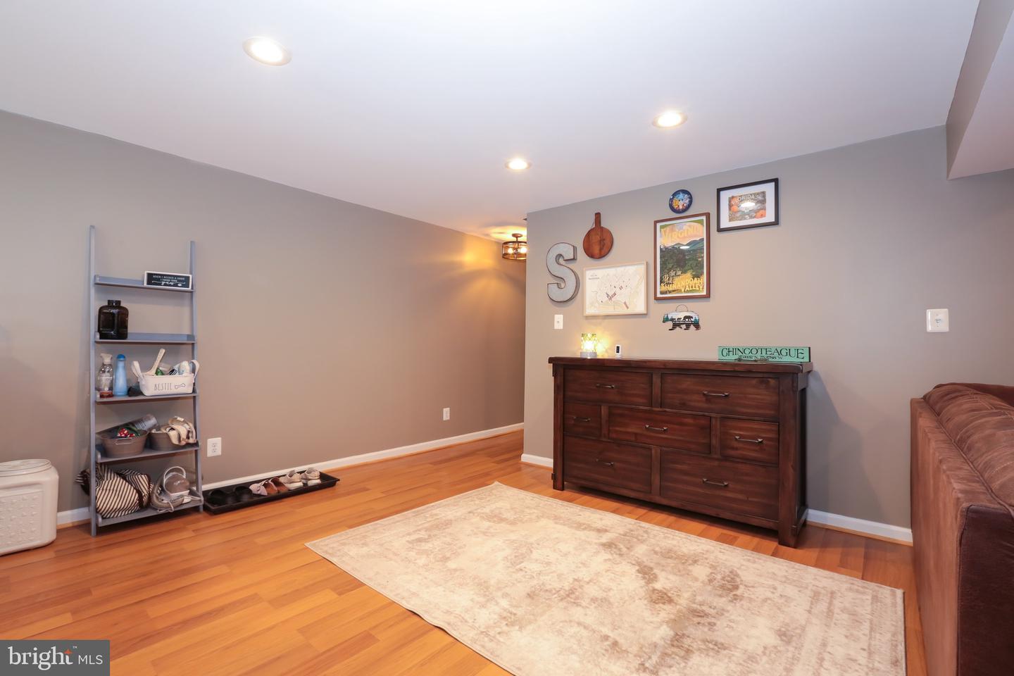 8404 ROGUES RD, WARRENTON, Virginia 20187, 3 Bedrooms Bedrooms, 13 Rooms Rooms,3 BathroomsBathrooms,Residential,For sale,8404 ROGUES RD,VAFQ2017908 MLS # VAFQ2017908