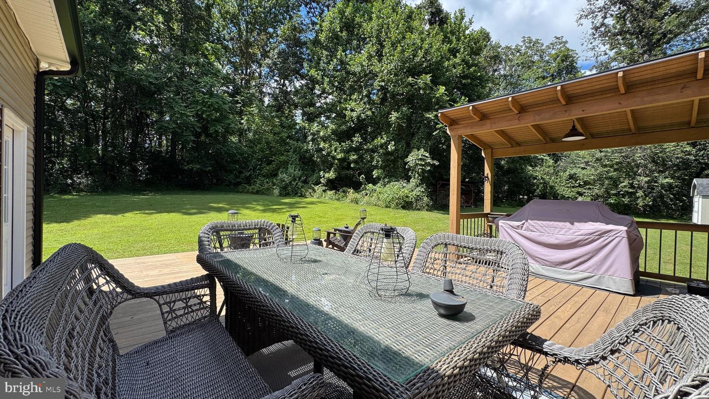 8404 ROGUES RD, WARRENTON, Virginia 20187, 3 Bedrooms Bedrooms, 13 Rooms Rooms,3 BathroomsBathrooms,Residential,For sale,8404 ROGUES RD,VAFQ2017908 MLS # VAFQ2017908