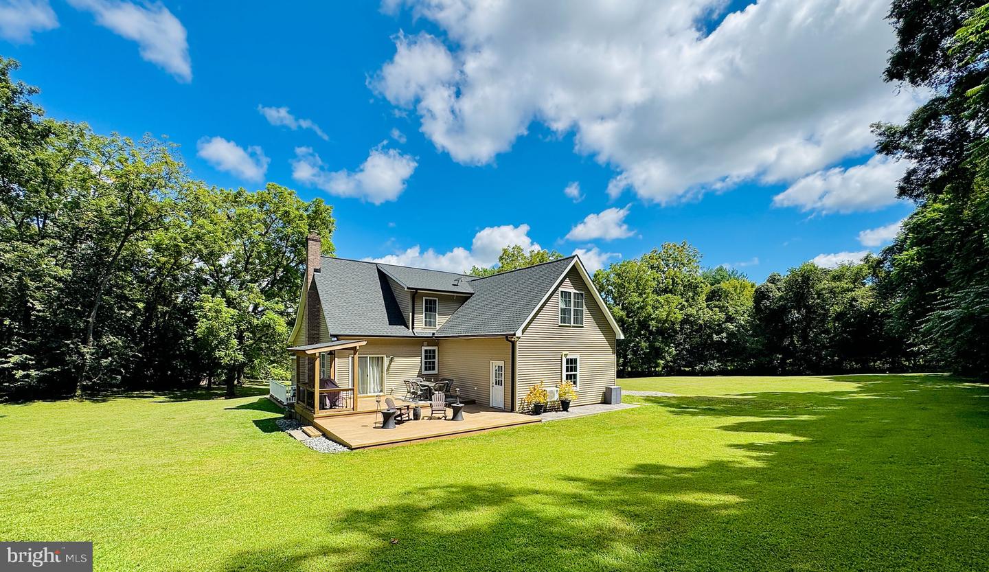 8404 ROGUES RD, WARRENTON, Virginia 20187, 3 Bedrooms Bedrooms, 13 Rooms Rooms,3 BathroomsBathrooms,Residential,For sale,8404 ROGUES RD,VAFQ2017908 MLS # VAFQ2017908