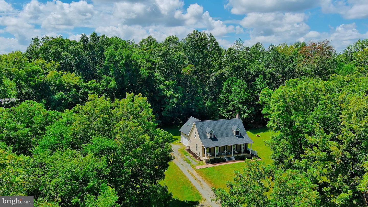 8404 ROGUES RD, WARRENTON, Virginia 20187, 3 Bedrooms Bedrooms, 13 Rooms Rooms,3 BathroomsBathrooms,Residential,For sale,8404 ROGUES RD,VAFQ2017908 MLS # VAFQ2017908
