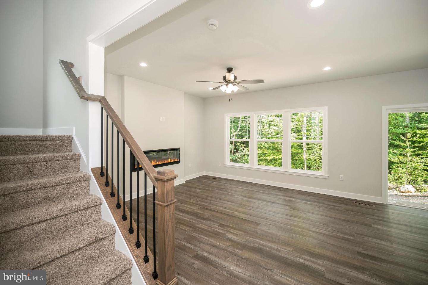 4 MACGREGOR RIDGE RD, STAFFORD, Virginia 22554, 4 Bedrooms Bedrooms, ,2 BathroomsBathrooms,Residential,For sale,4 MACGREGOR RIDGE RD,VAST2041788 MLS # VAST2041788