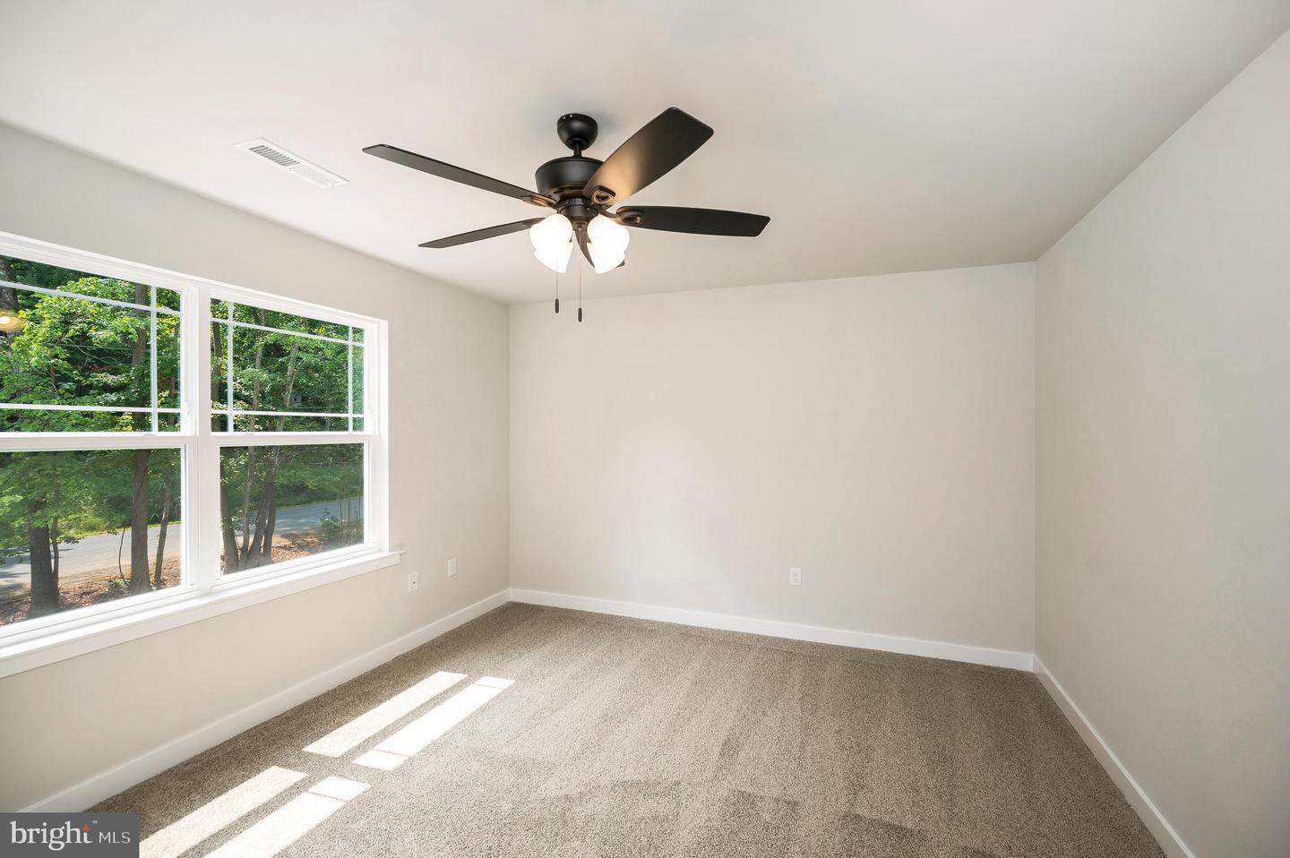 4 MACGREGOR RIDGE RD, STAFFORD, Virginia 22554, 4 Bedrooms Bedrooms, ,2 BathroomsBathrooms,Residential,For sale,4 MACGREGOR RIDGE RD,VAST2041788 MLS # VAST2041788
