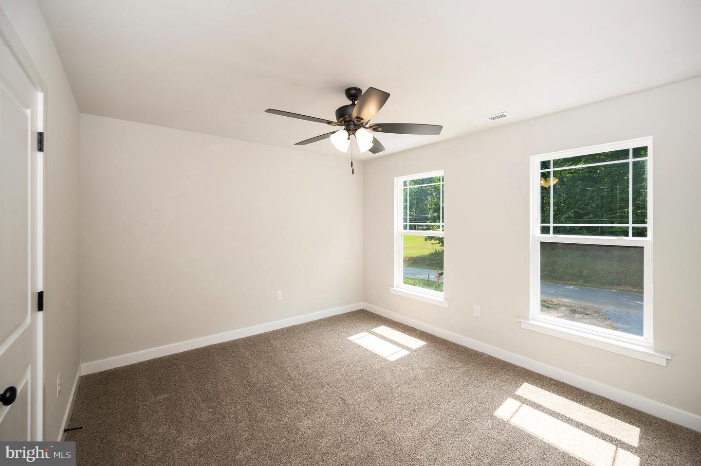 4 MACGREGOR RIDGE RD, STAFFORD, Virginia 22554, 4 Bedrooms Bedrooms, ,2 BathroomsBathrooms,Residential,For sale,4 MACGREGOR RIDGE RD,VAST2041788 MLS # VAST2041788
