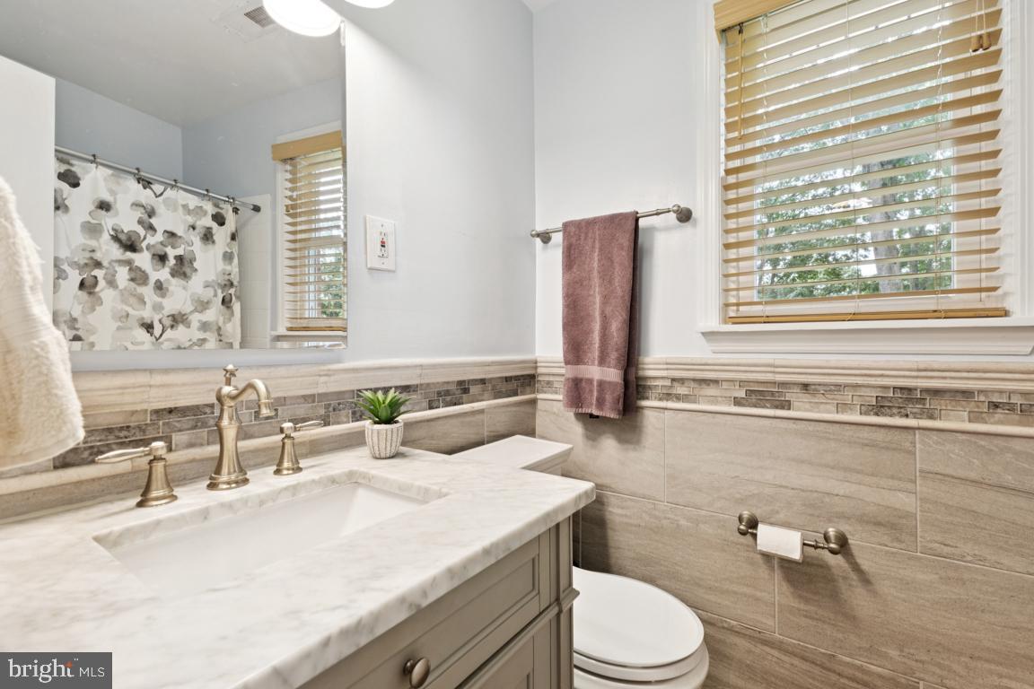 10319 CLEVELAND ST, FAIRFAX, Virginia 22030, 3 Bedrooms Bedrooms, ,2 BathroomsBathrooms,Residential,For sale,10319 CLEVELAND ST,VAFC2006780 MLS # VAFC2006780