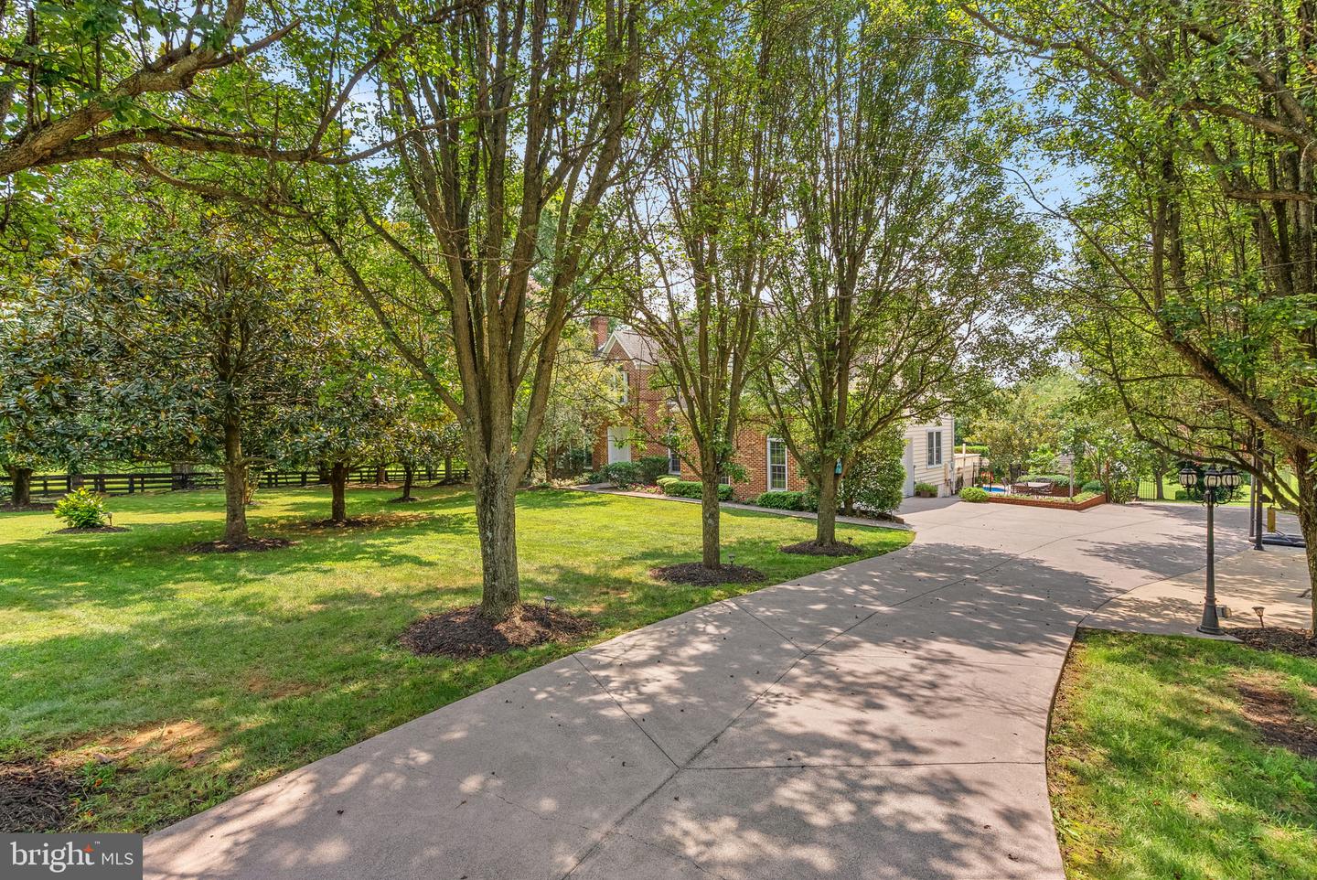 15700 TRAPSHIRE CT, WATERFORD, Virginia 20197, 5 Bedrooms Bedrooms, ,3 BathroomsBathrooms,Residential,For sale,15700 TRAPSHIRE CT,VALO2104380 MLS # VALO2104380