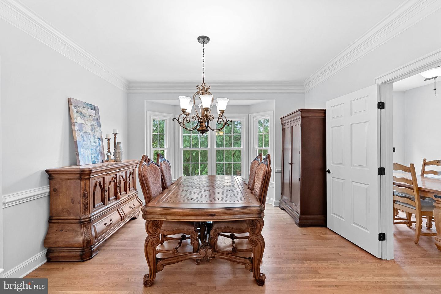 15700 TRAPSHIRE CT, WATERFORD, Virginia 20197, 5 Bedrooms Bedrooms, ,3 BathroomsBathrooms,Residential,For sale,15700 TRAPSHIRE CT,VALO2104380 MLS # VALO2104380