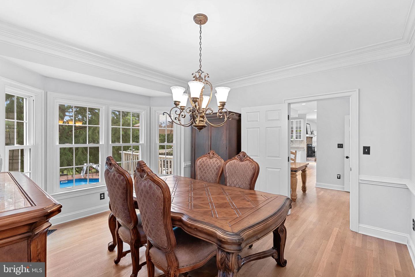 15700 TRAPSHIRE CT, WATERFORD, Virginia 20197, 5 Bedrooms Bedrooms, ,3 BathroomsBathrooms,Residential,For sale,15700 TRAPSHIRE CT,VALO2104380 MLS # VALO2104380