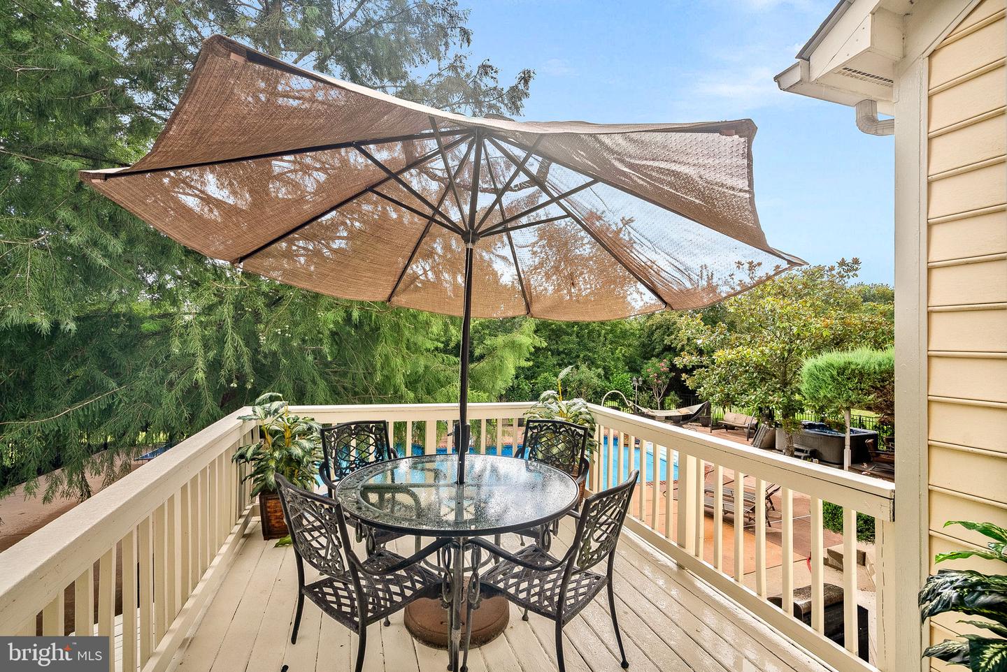 15700 TRAPSHIRE CT, WATERFORD, Virginia 20197, 5 Bedrooms Bedrooms, ,3 BathroomsBathrooms,Residential,For sale,15700 TRAPSHIRE CT,VALO2104380 MLS # VALO2104380