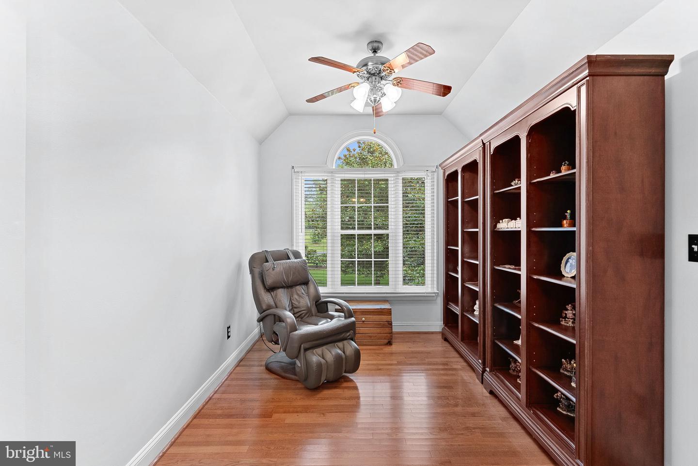 15700 TRAPSHIRE CT, WATERFORD, Virginia 20197, 5 Bedrooms Bedrooms, ,3 BathroomsBathrooms,Residential,For sale,15700 TRAPSHIRE CT,VALO2104380 MLS # VALO2104380