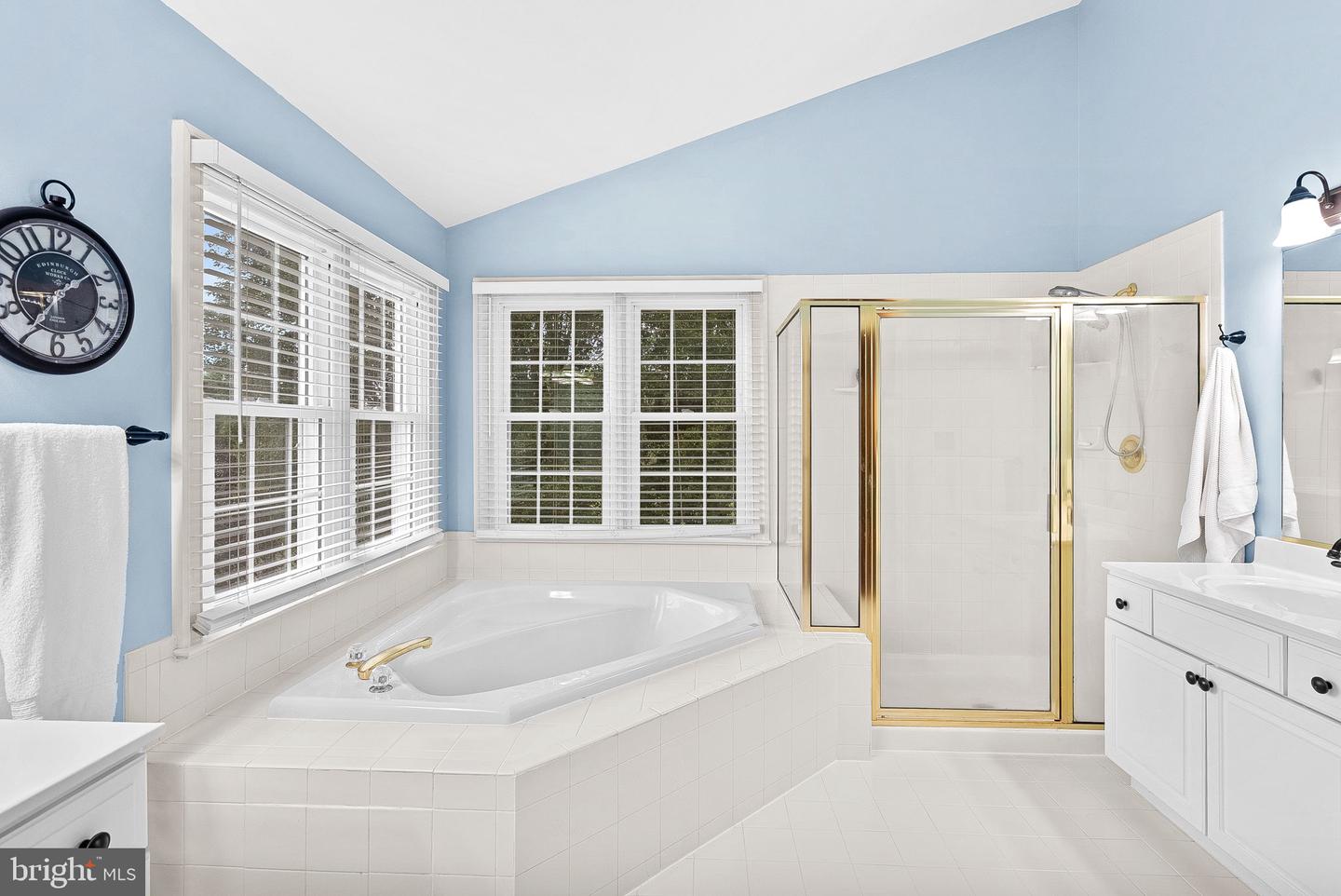 15700 TRAPSHIRE CT, WATERFORD, Virginia 20197, 5 Bedrooms Bedrooms, ,3 BathroomsBathrooms,Residential,For sale,15700 TRAPSHIRE CT,VALO2104380 MLS # VALO2104380