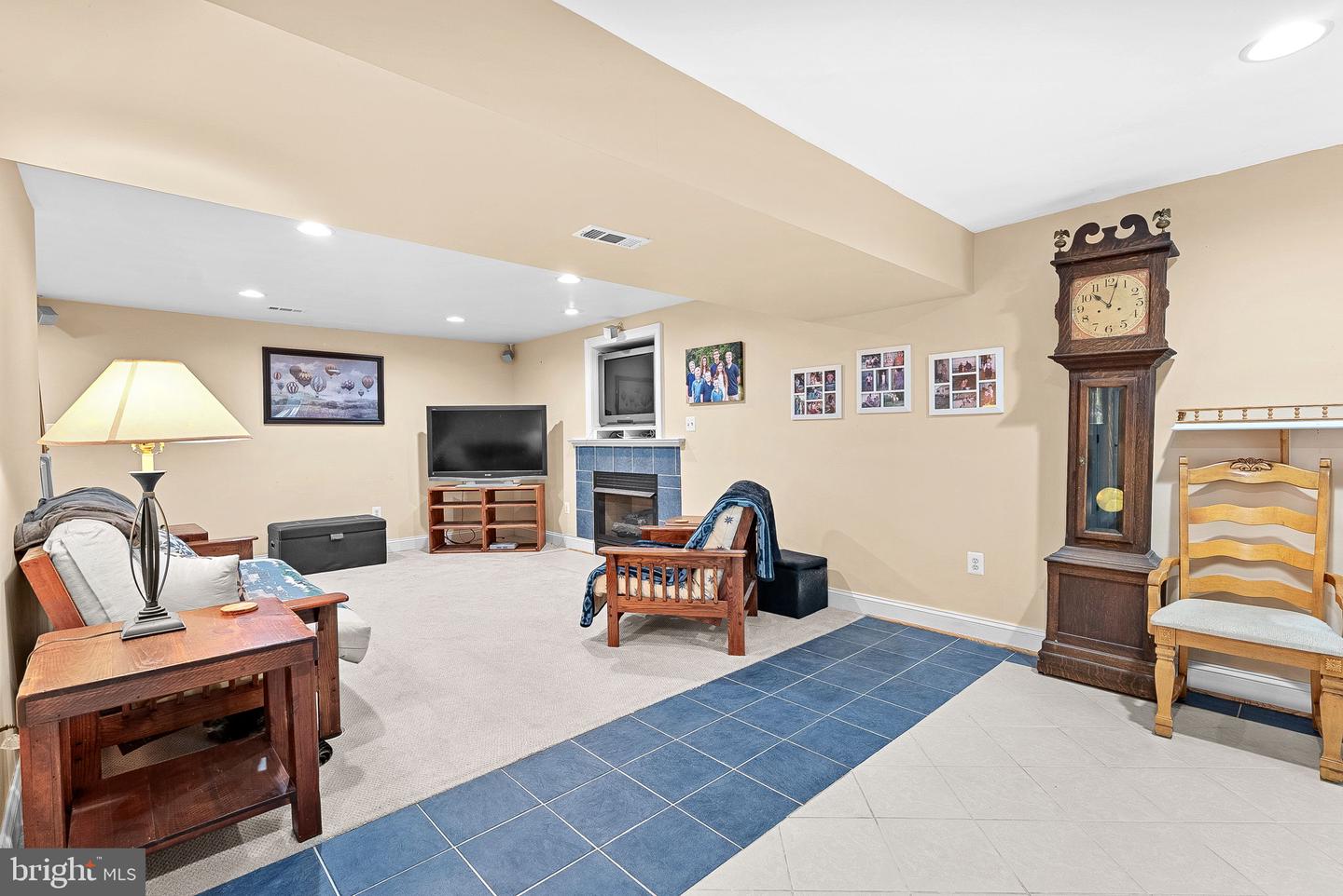 15700 TRAPSHIRE CT, WATERFORD, Virginia 20197, 5 Bedrooms Bedrooms, ,3 BathroomsBathrooms,Residential,For sale,15700 TRAPSHIRE CT,VALO2104380 MLS # VALO2104380