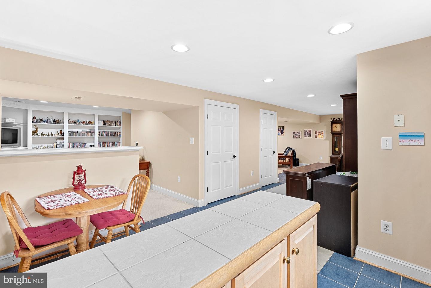 15700 TRAPSHIRE CT, WATERFORD, Virginia 20197, 5 Bedrooms Bedrooms, ,3 BathroomsBathrooms,Residential,For sale,15700 TRAPSHIRE CT,VALO2104380 MLS # VALO2104380