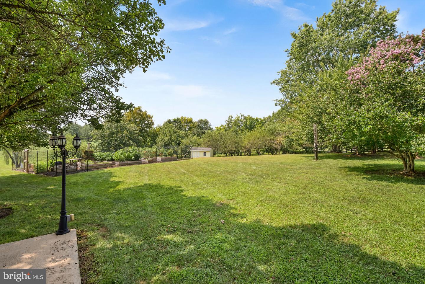 15700 TRAPSHIRE CT, WATERFORD, Virginia 20197, 5 Bedrooms Bedrooms, ,3 BathroomsBathrooms,Residential,For sale,15700 TRAPSHIRE CT,VALO2104380 MLS # VALO2104380